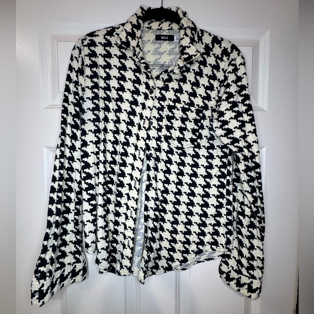 BDG flannel oversizeded houndstooth pattern dress shirt